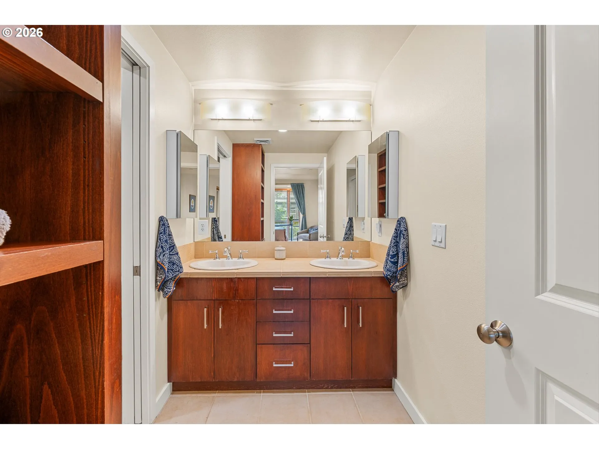 Bathroom, Attached-Double Sinks