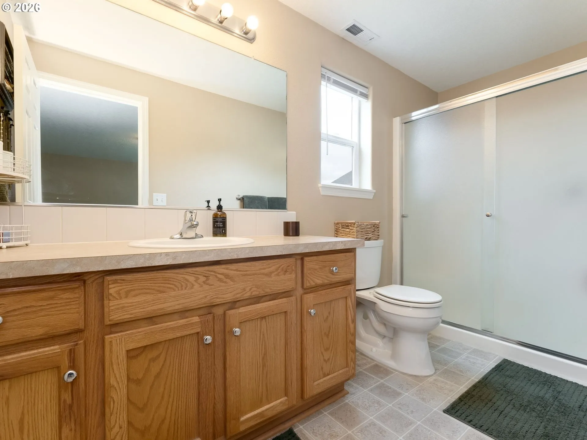 Bathroom, Attached