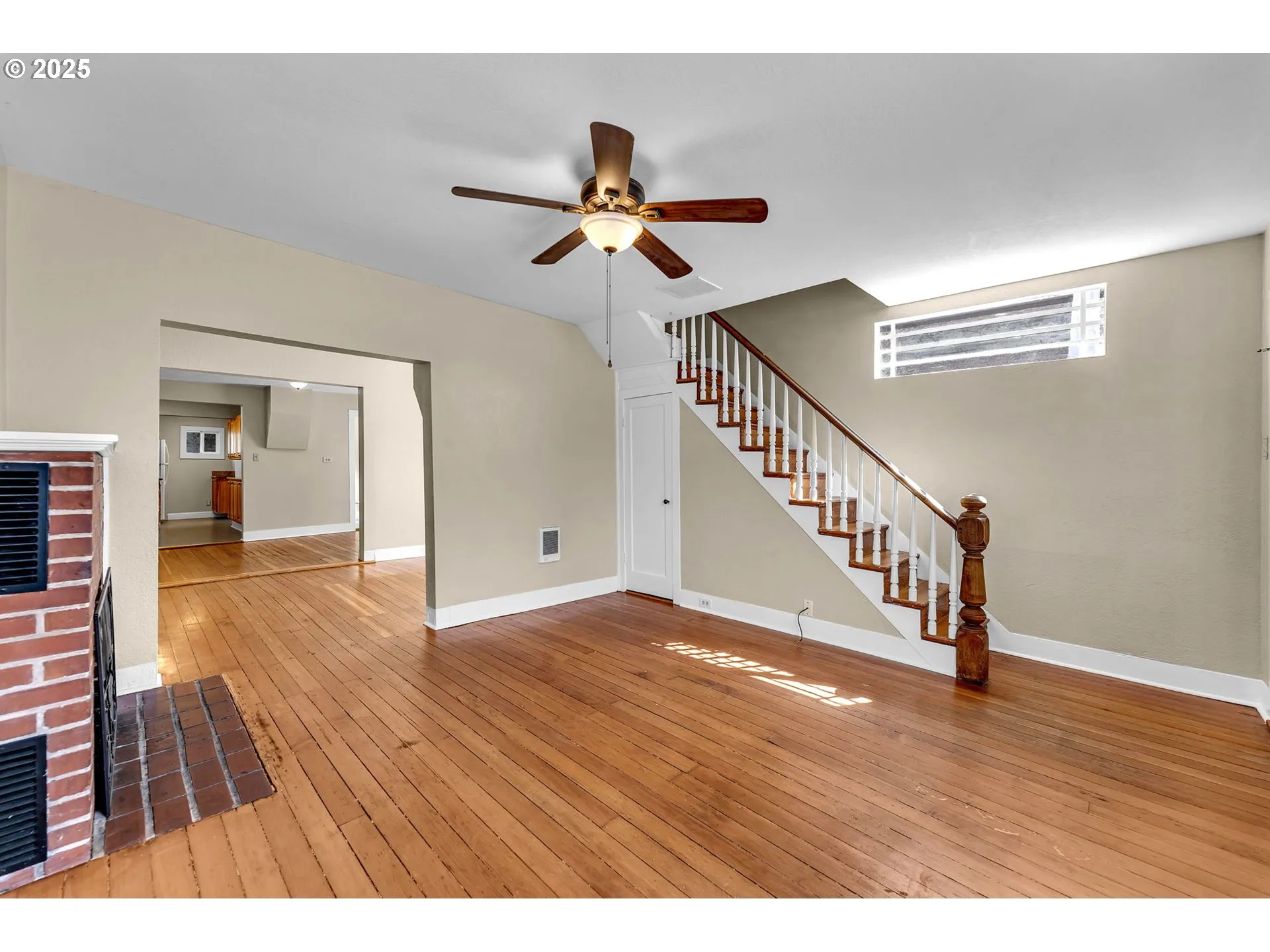 Living Room-Ceiling Fan