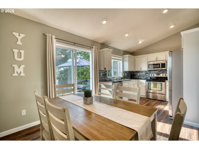 Kitchen/Dining Room