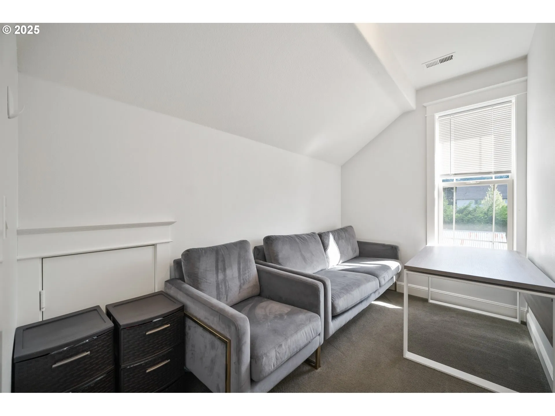 Den/Office-Upper