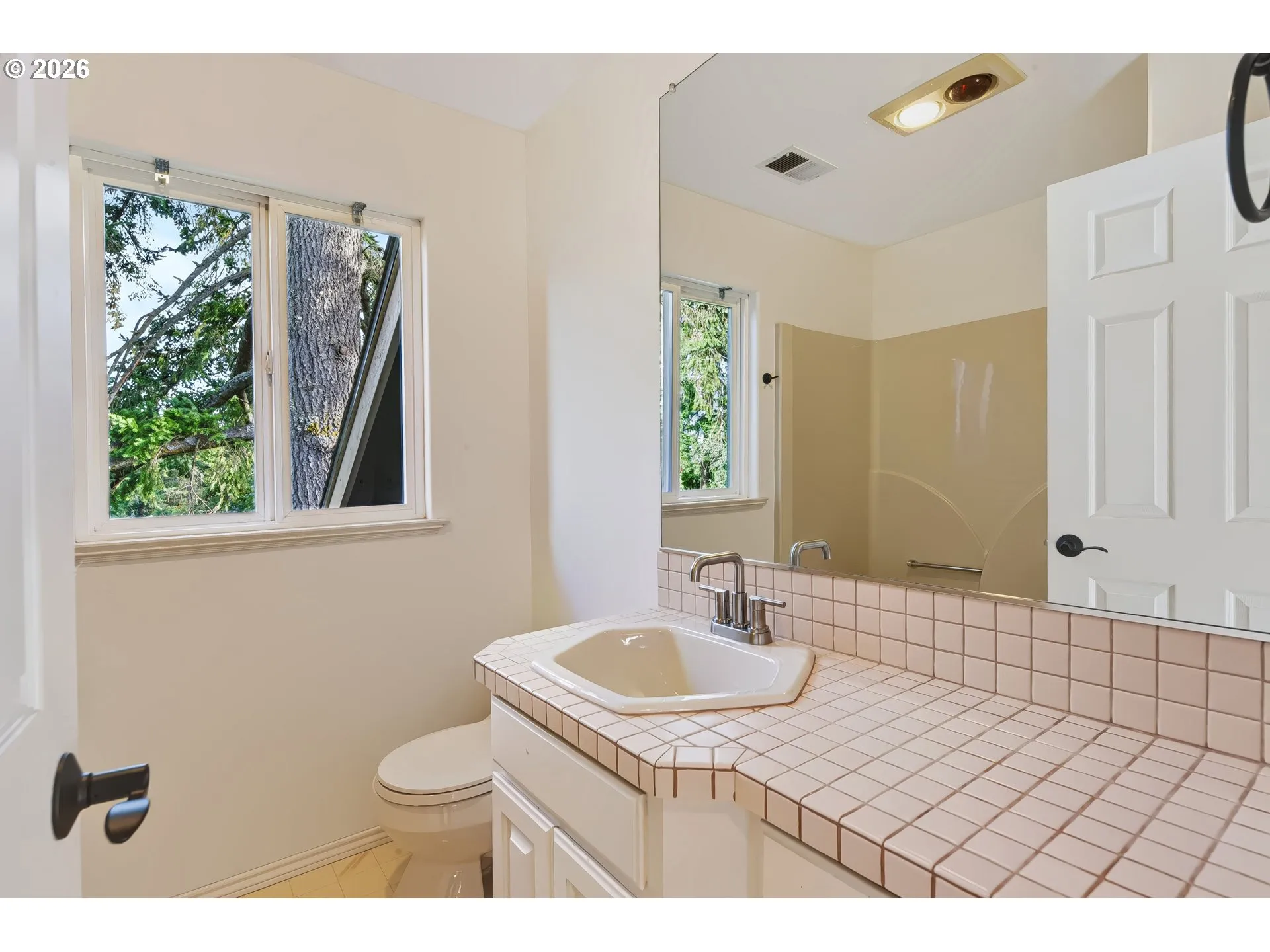 Bathroom-Upper