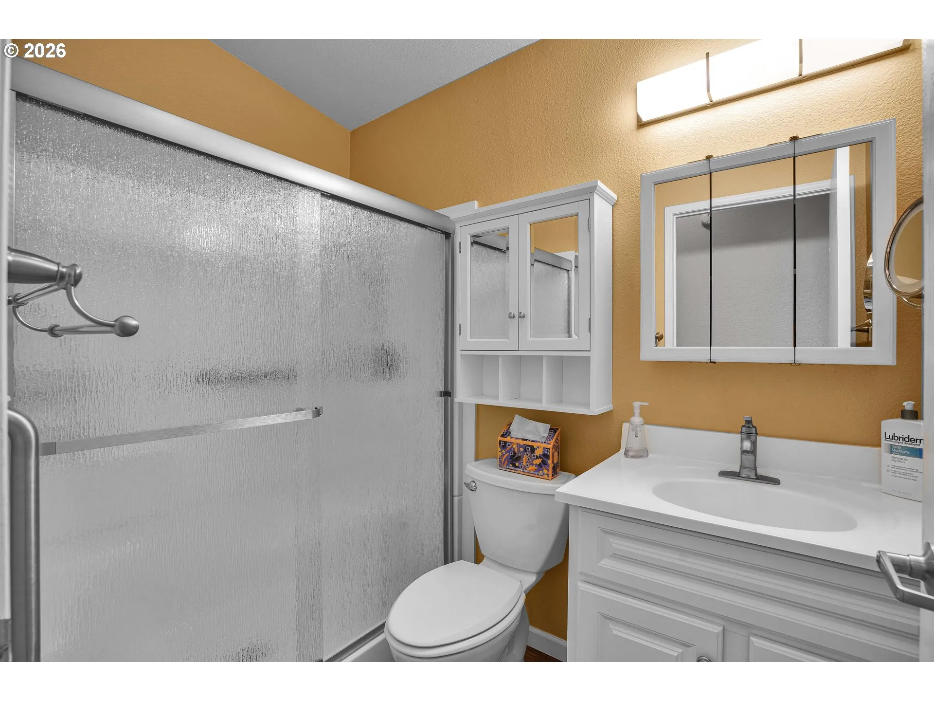 Bathroom-Walk in Shower