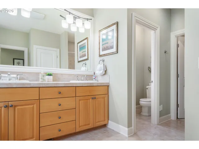 En Suite Bathroom