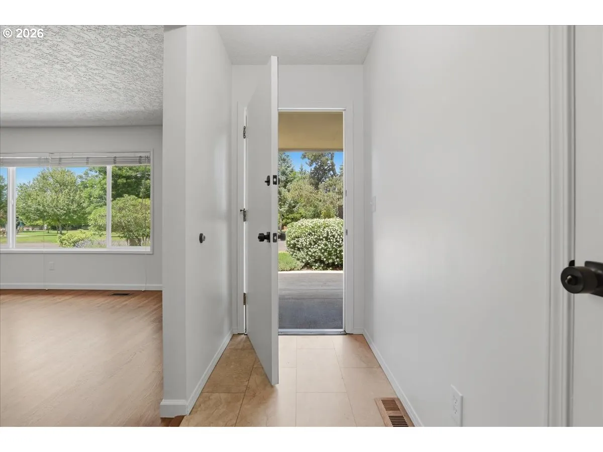 Entrance/Foyer