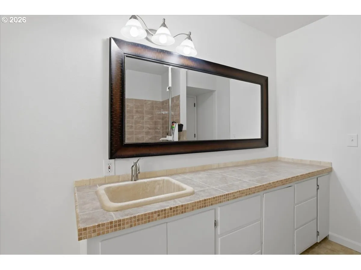 En Suite Bathroom