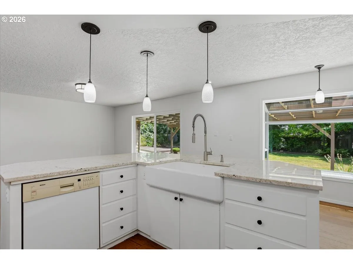 Kitchen-Island