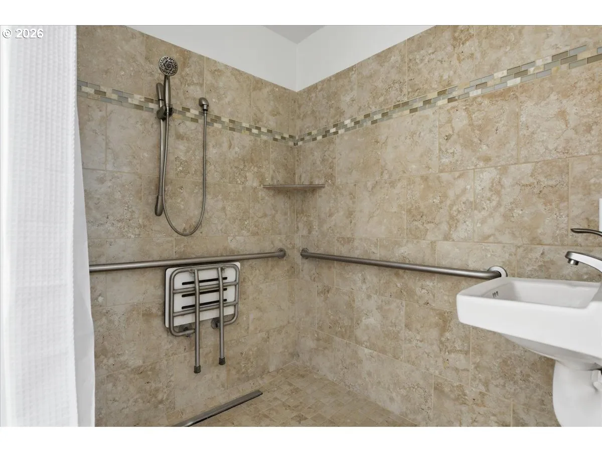 En Suite Bathroom