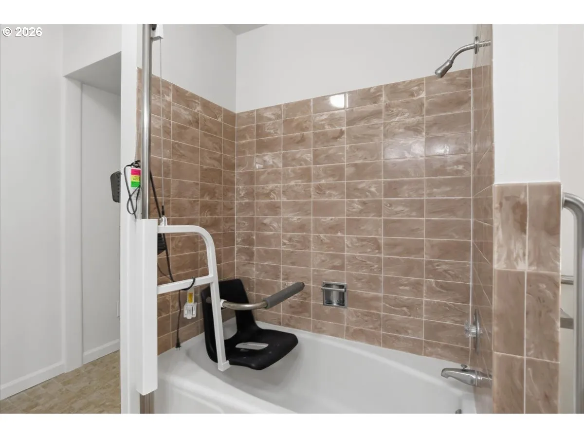 En Suite Bathroom