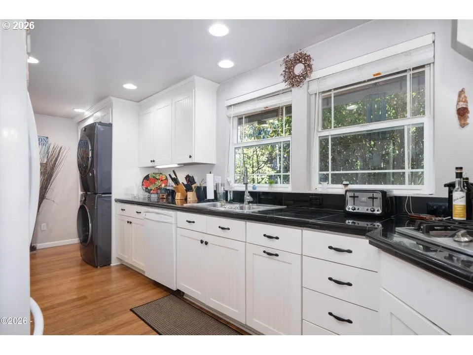 Kitchen-Wide Angle/Fisheye