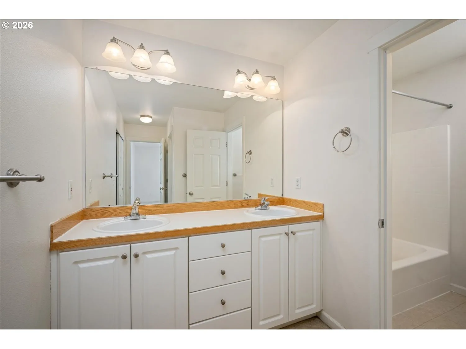Bathroom, Attached-Double Sinks