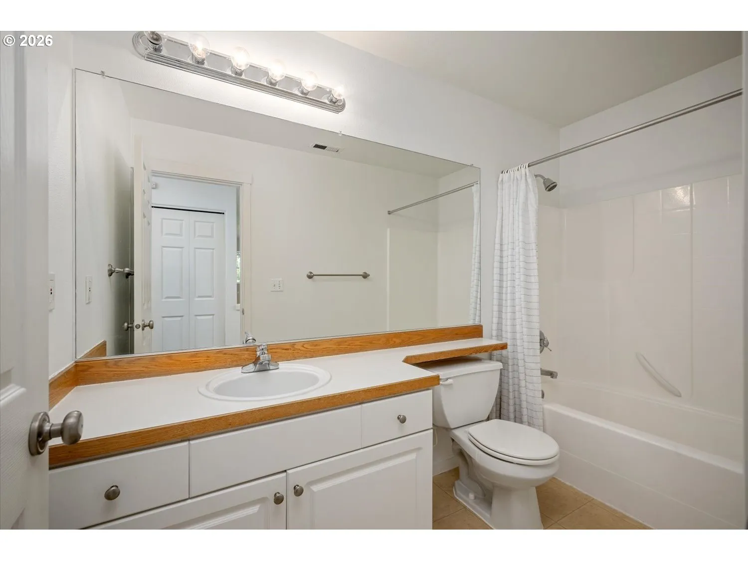 Bathroom-Hall