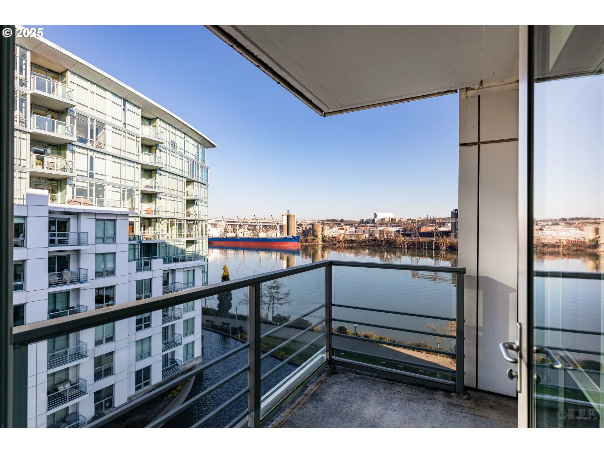 Balcony-Covered