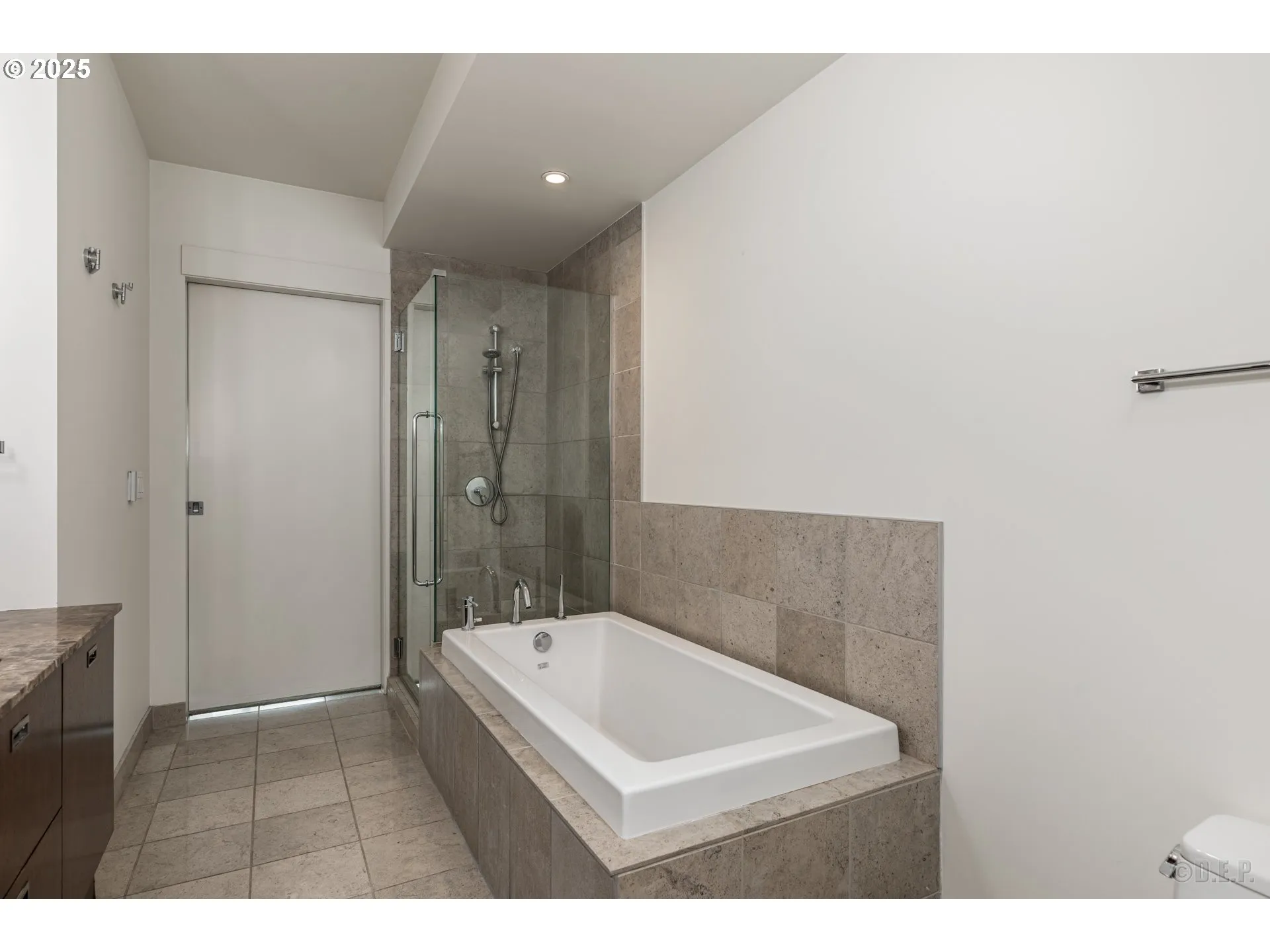 Bathroom-Garden Tub