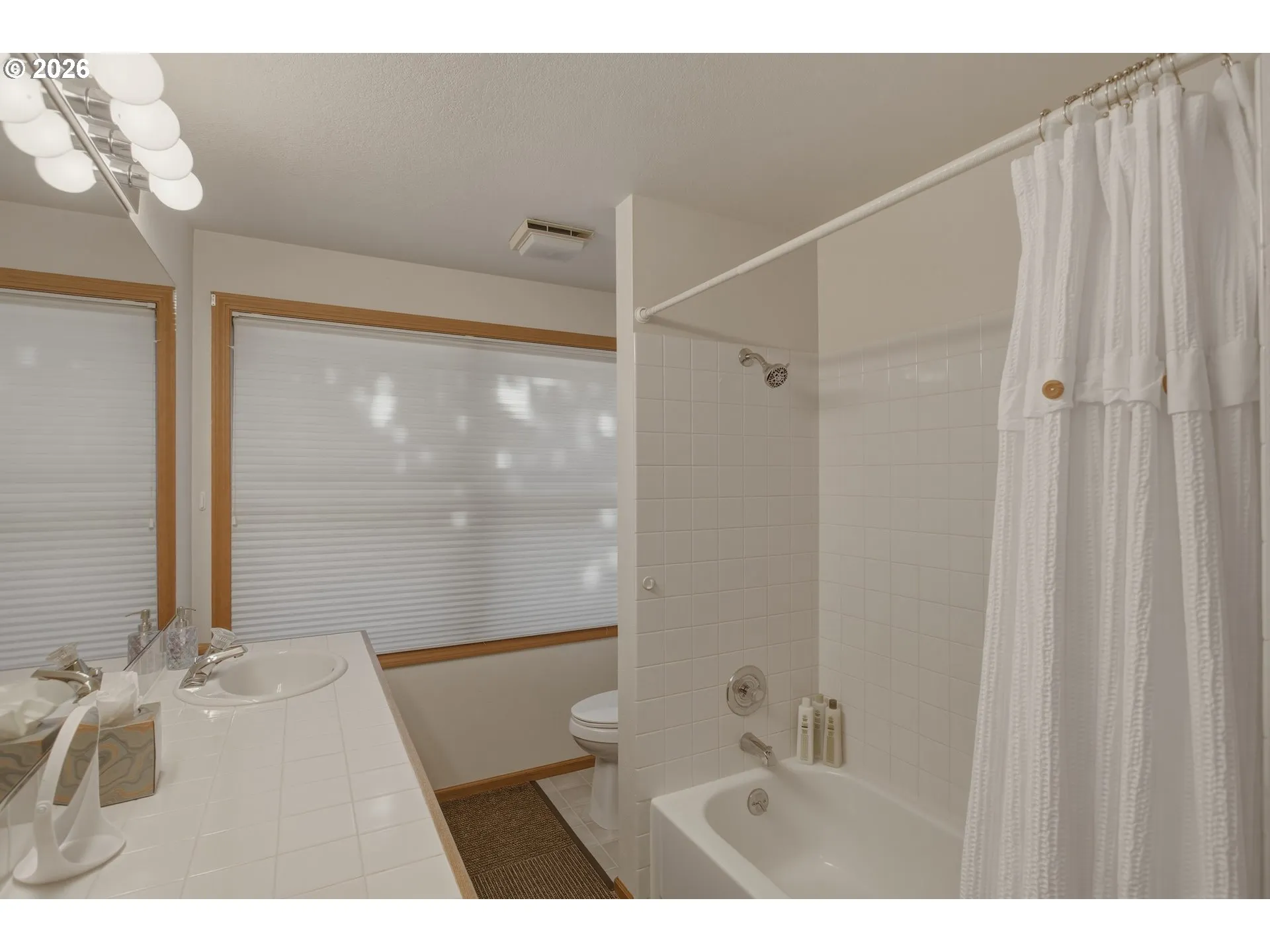 Bathroom-Upper
