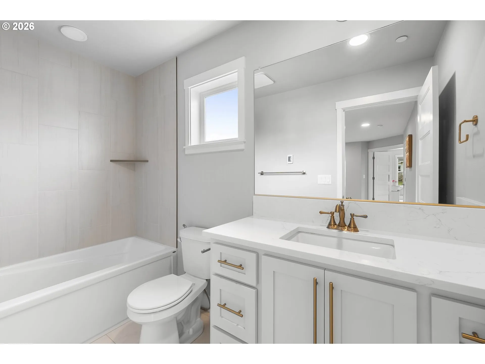 Bathroom-Upper