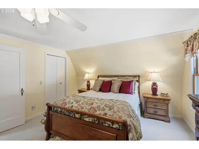 Bedroom, Primary