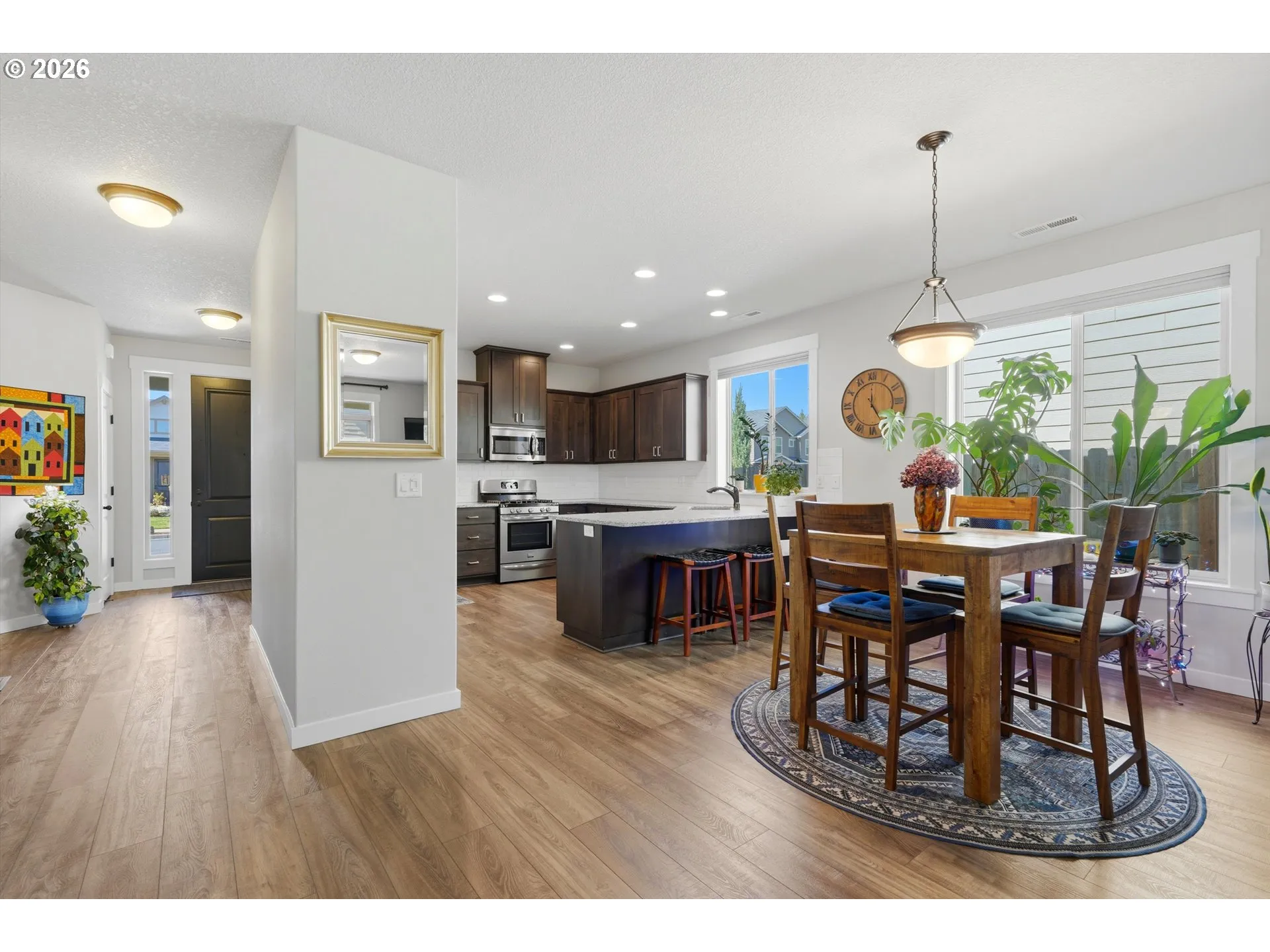 Kitchen-Eating Area