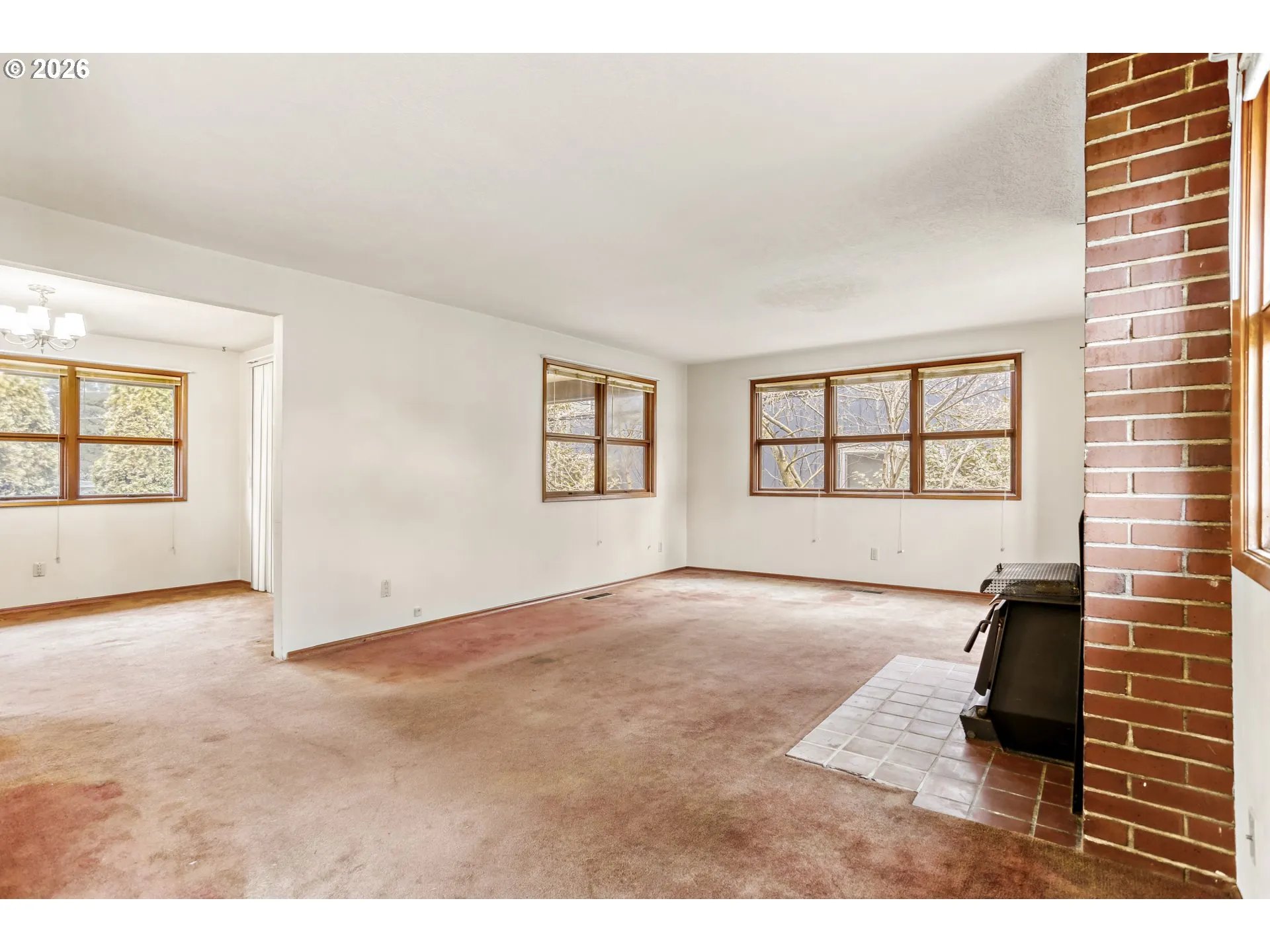 Living Room-Fireplace