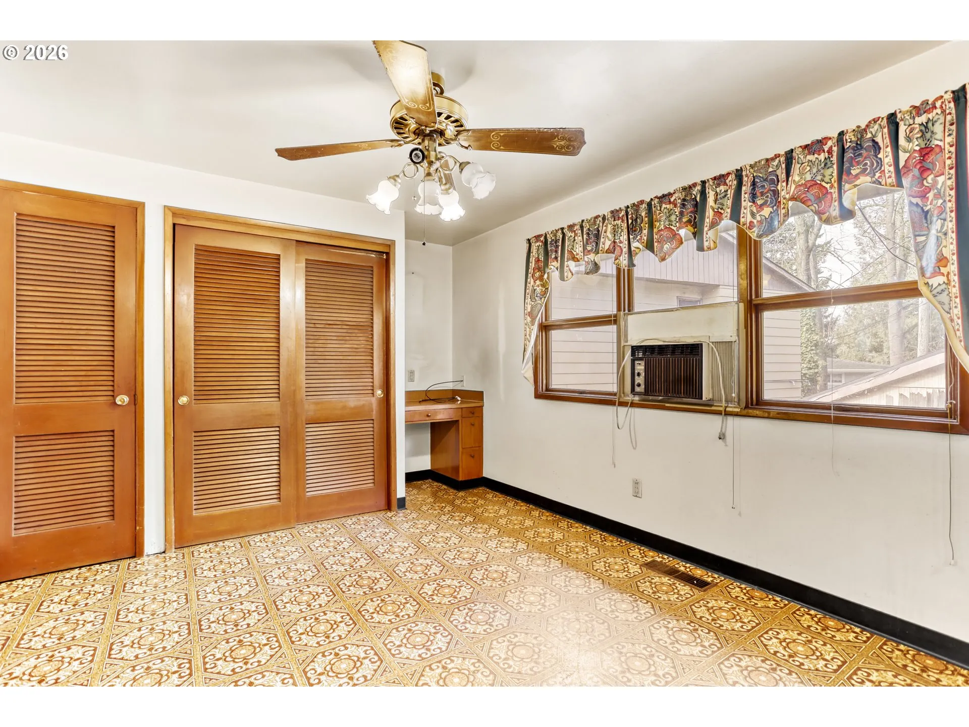 Dining Area-Ceiling Fan
