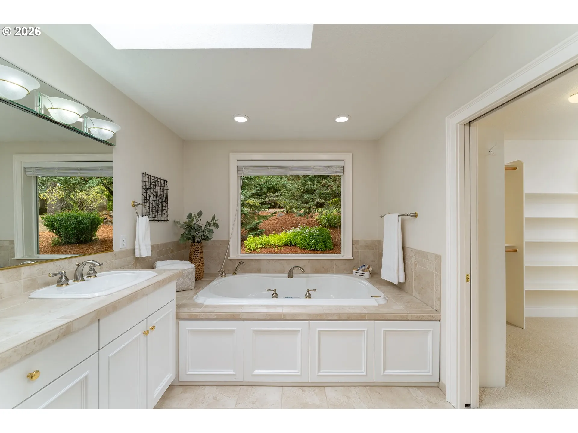Owner's Suite Bathroom-Garden Tub