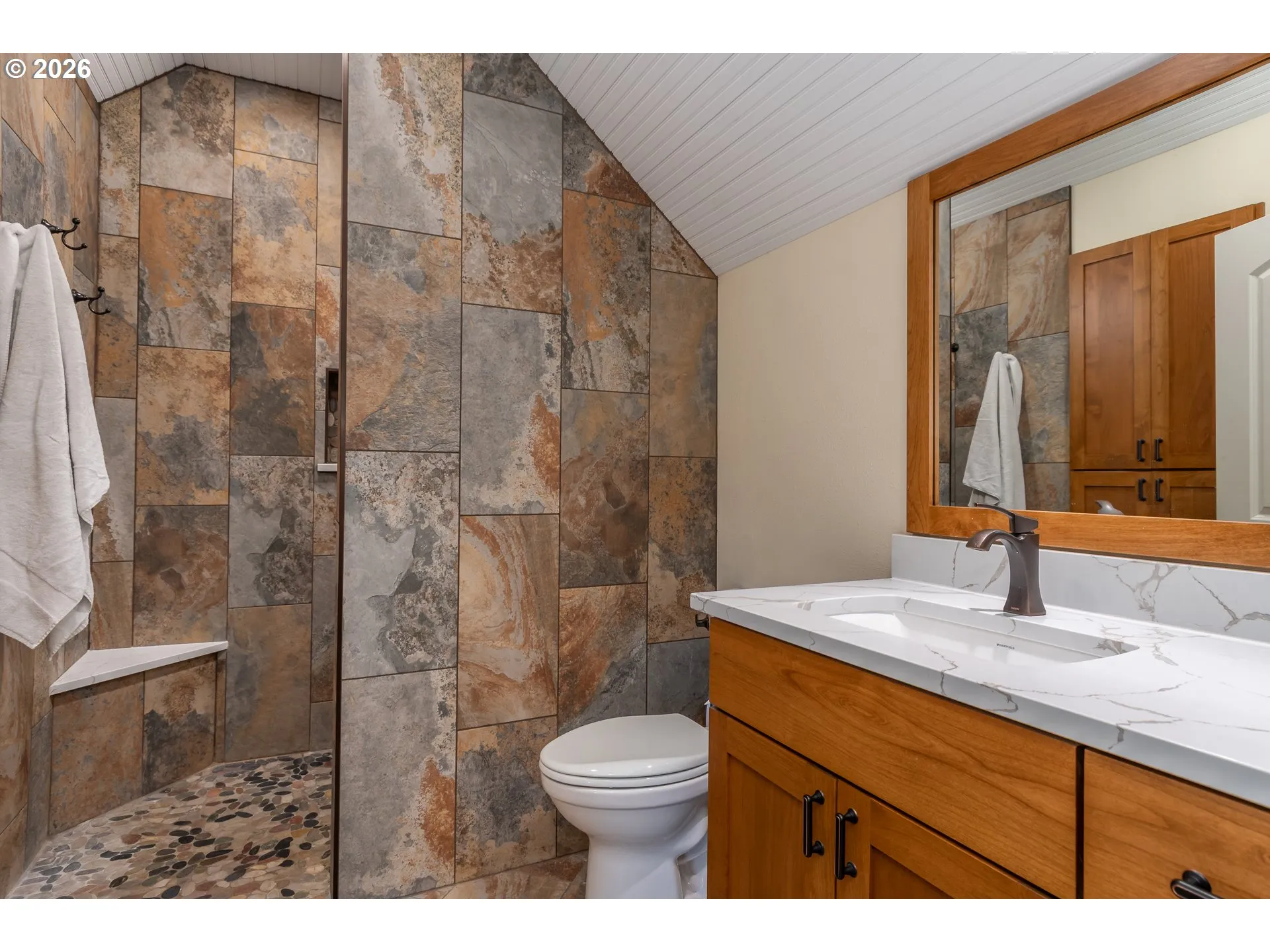 Bathroom-Upper