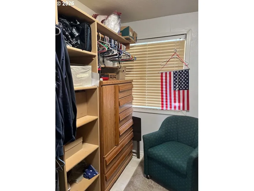 Bedroom, Owner's Suite-Walk-In Closet