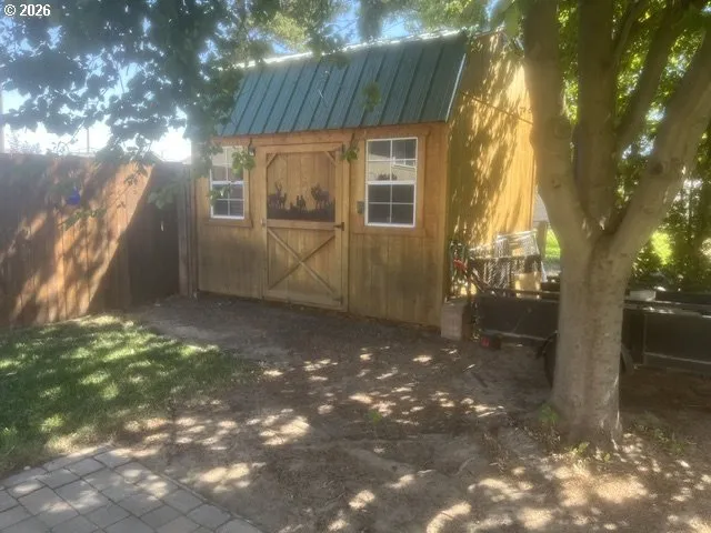 Shed