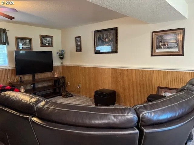 Family Room-Lower