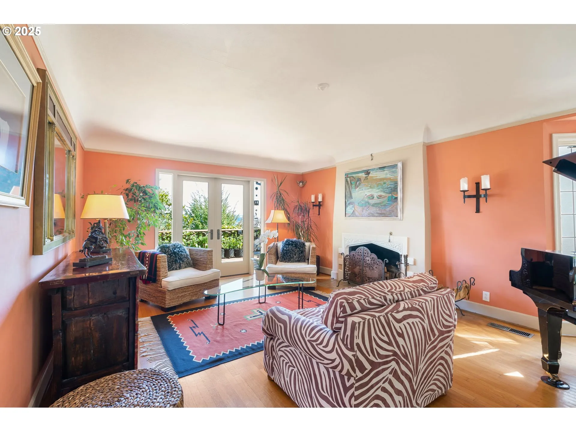 Living Room-Fireplace