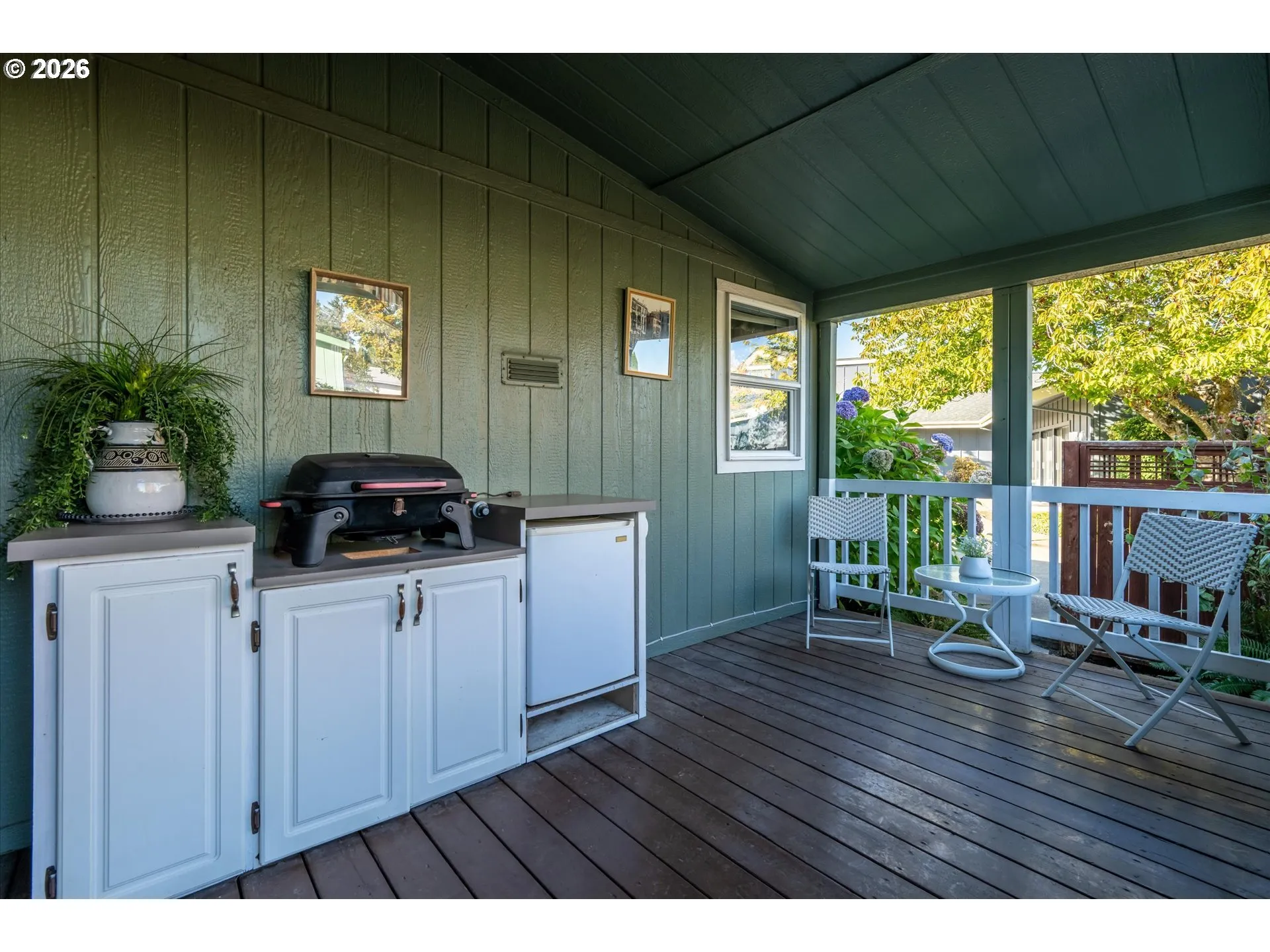 Kitchen/Outside