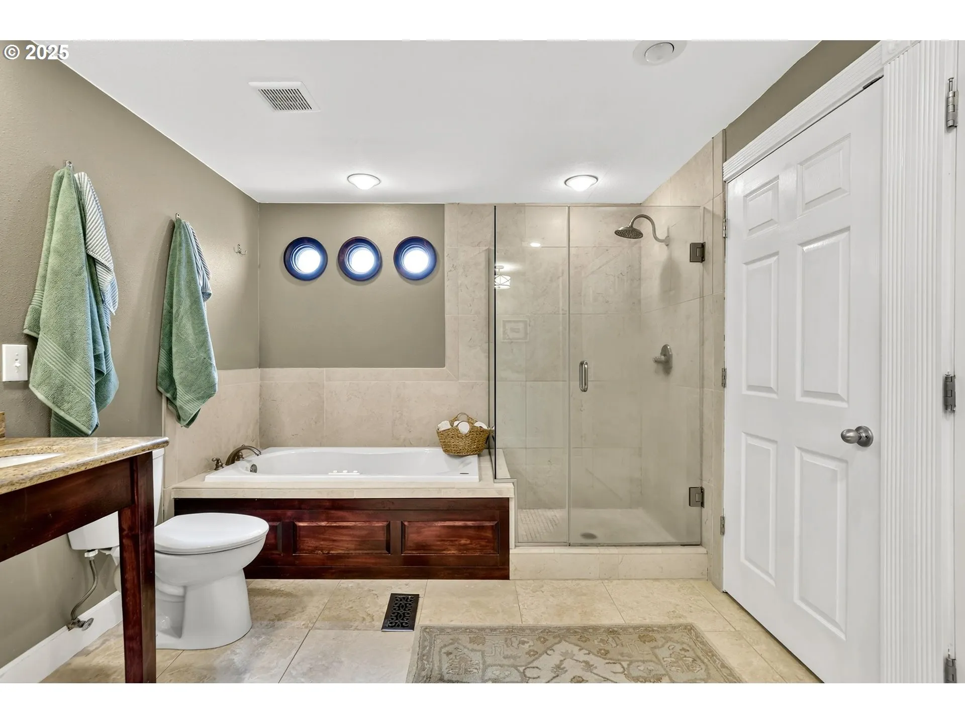 Owner's Suite Bathroom-Full Bathroom