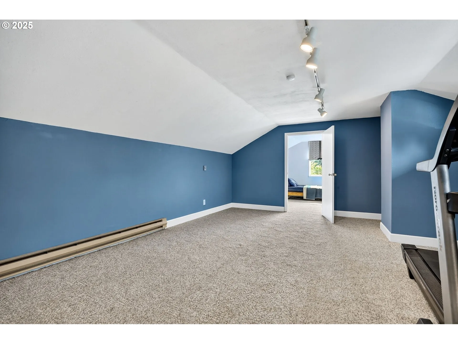 Bonus Room-Upper