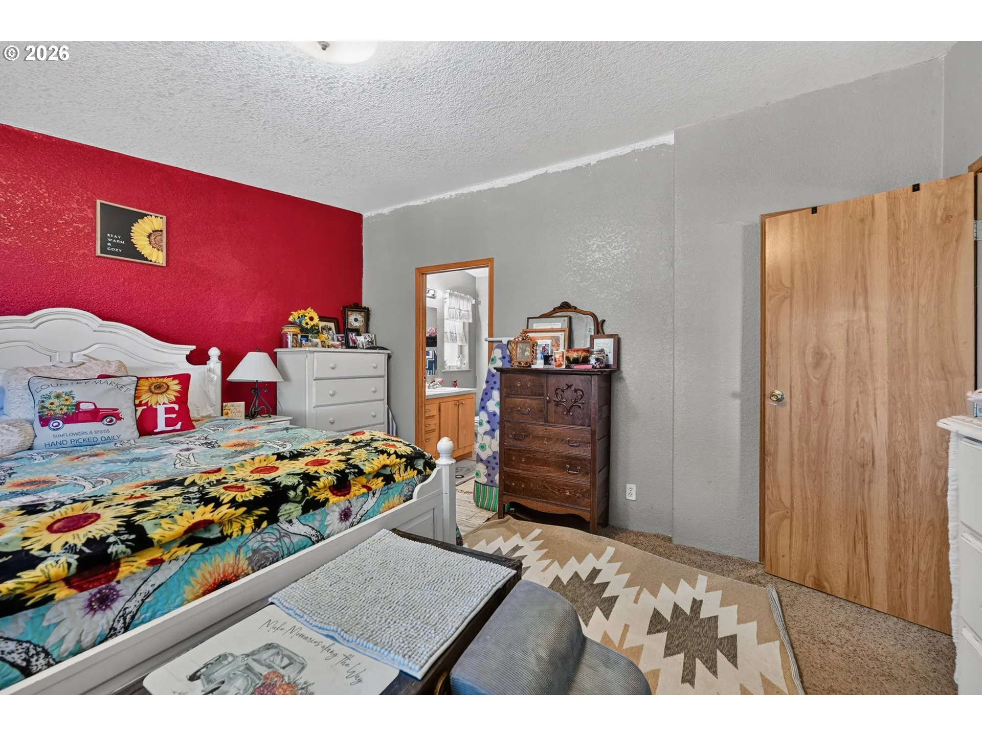 Bedroom, Primary