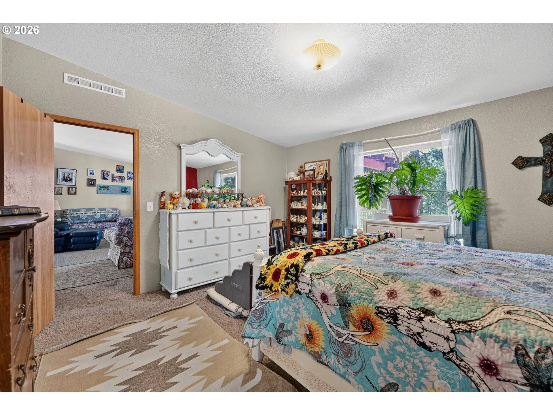Bedroom, Primary
