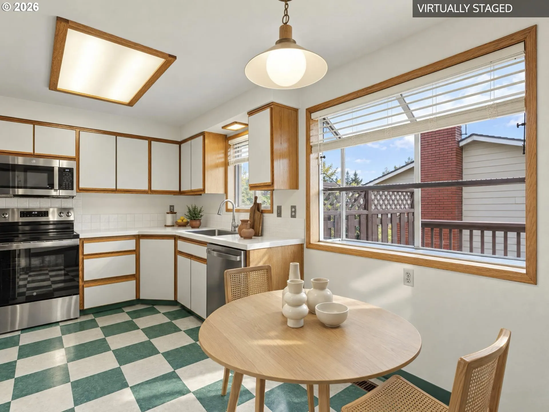 Kitchen-Eating Area