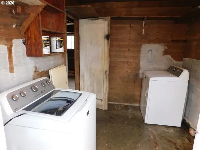 Laundry-Garage