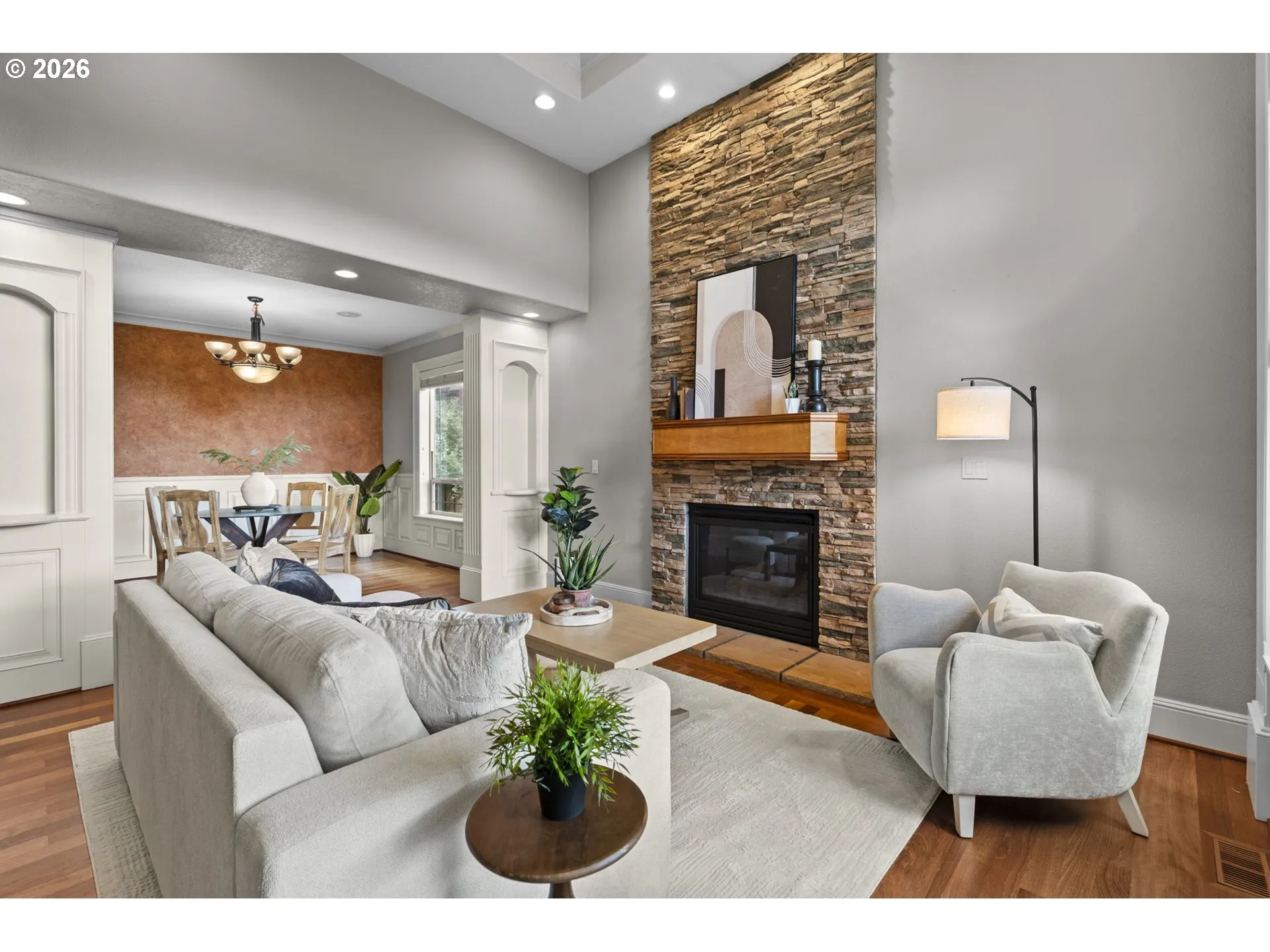 Living Room-Fireplace