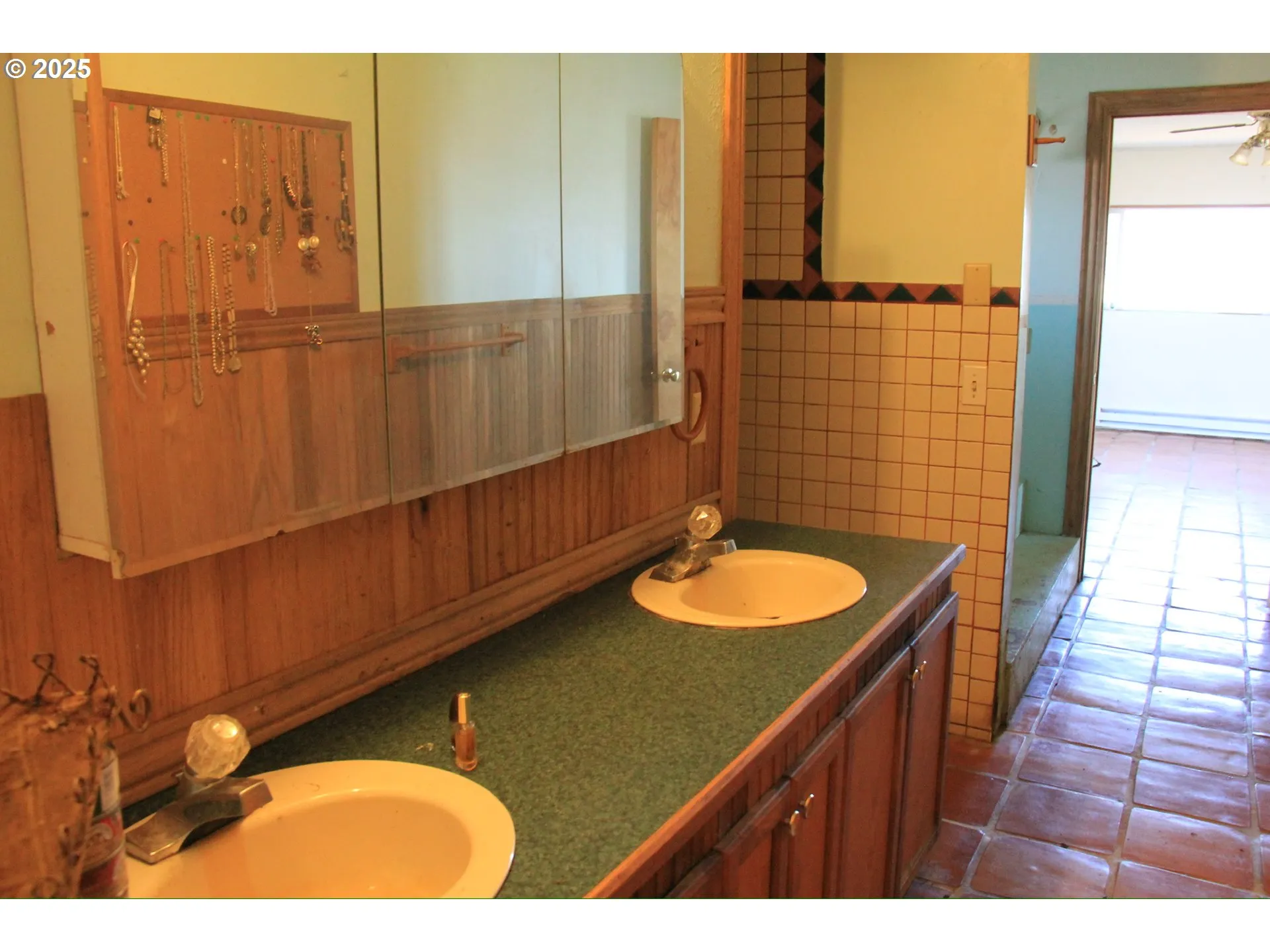 Bathroom-Double Sinks