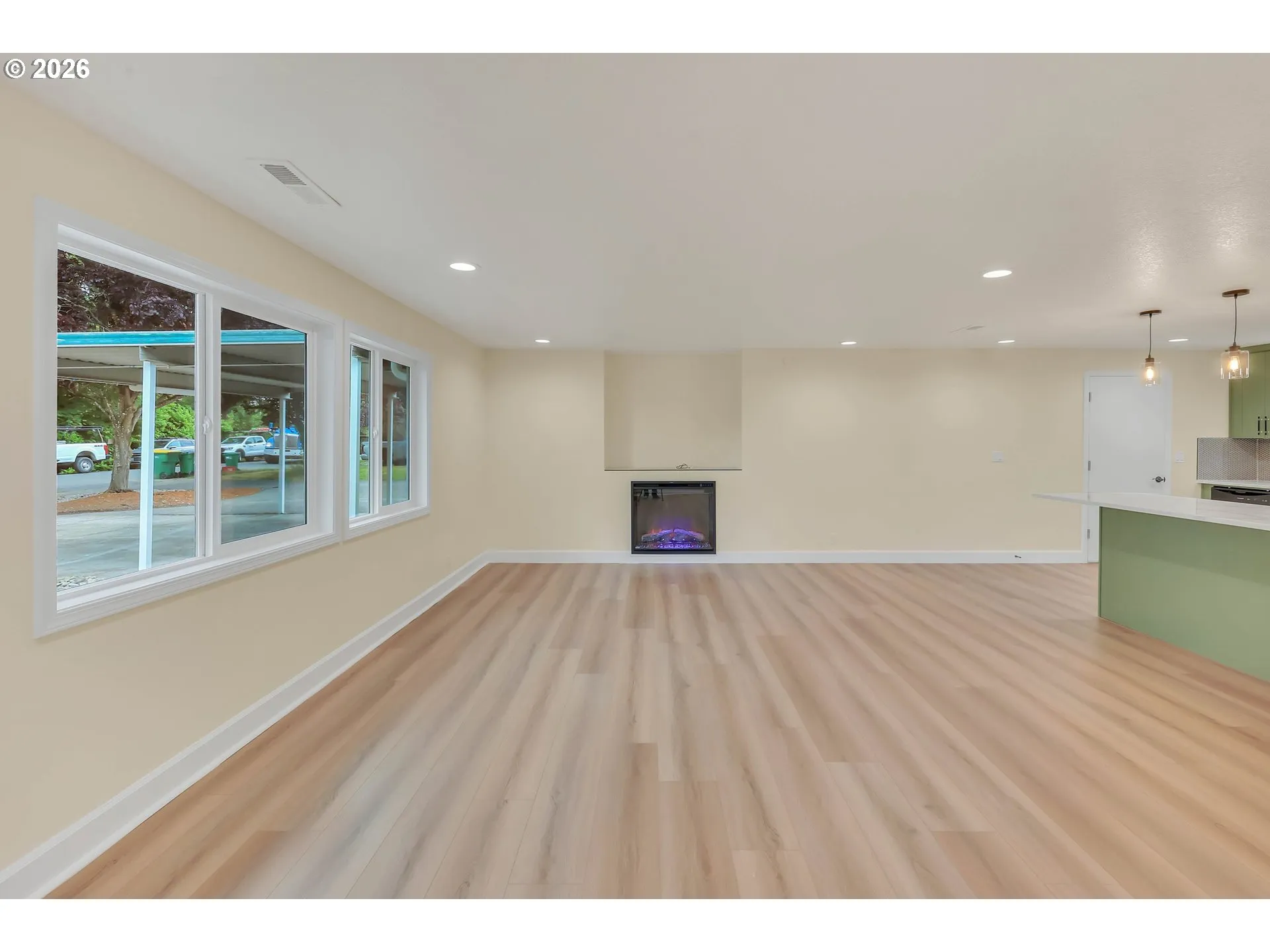 Living Room-Fireplace