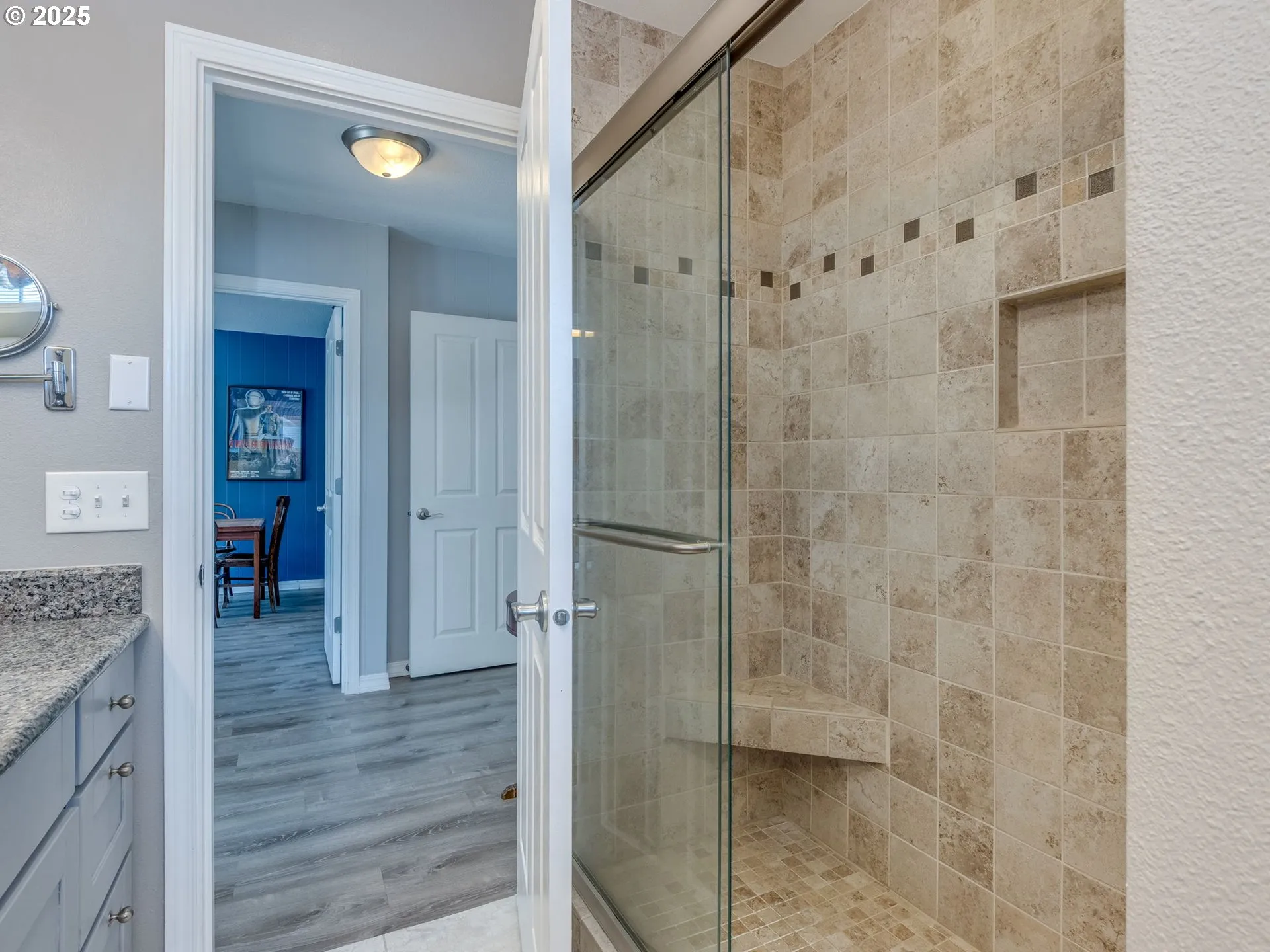Bathroom-Upper