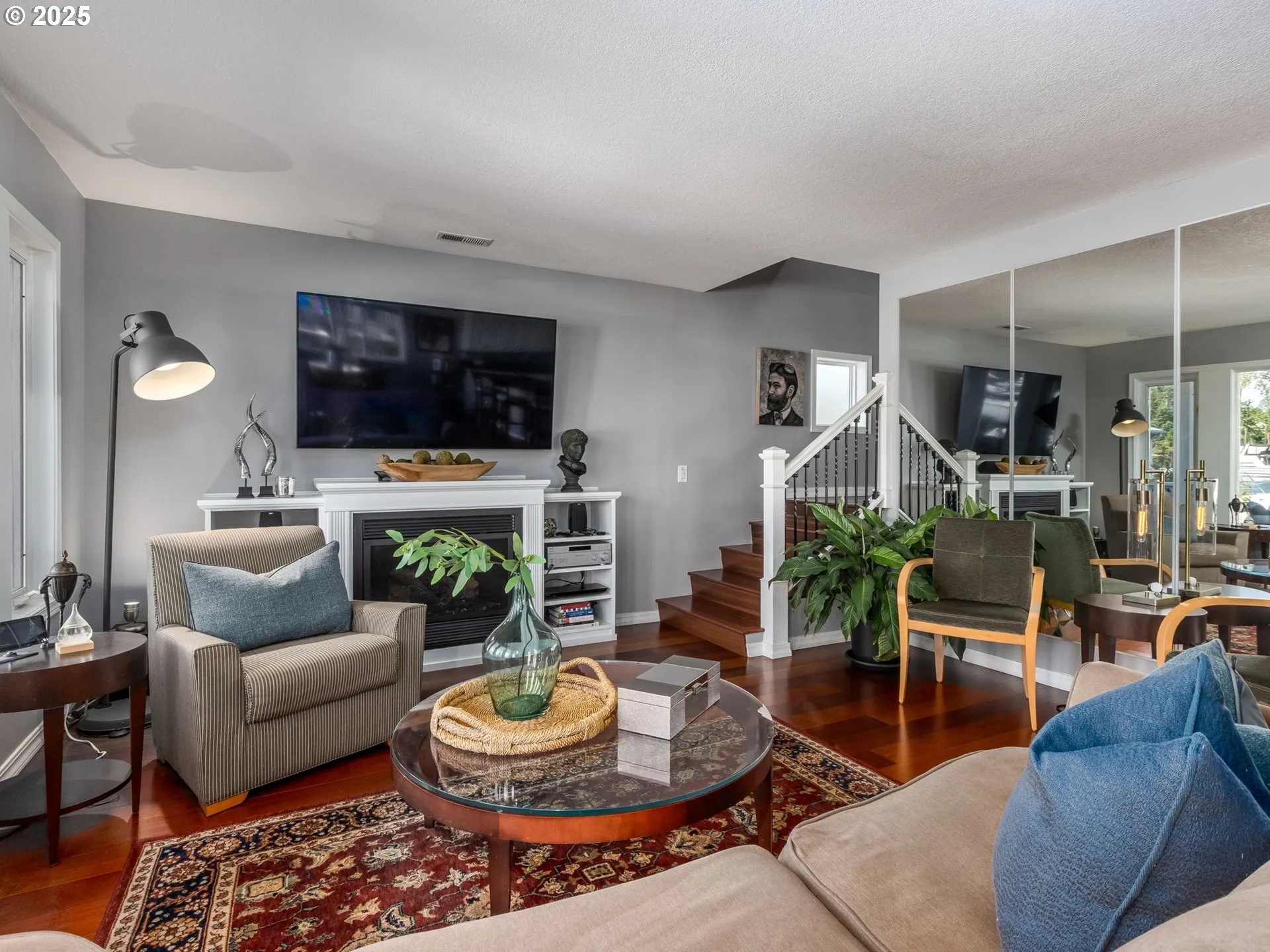 Living Room-Fireplace