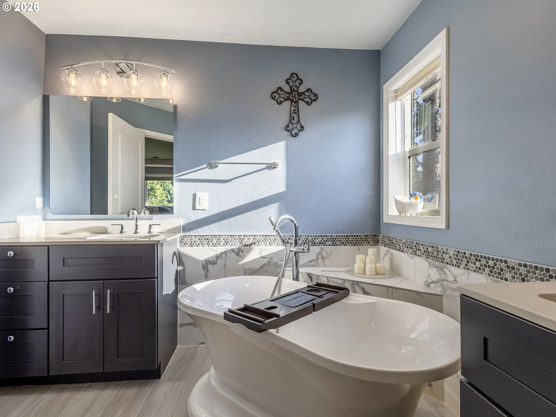 Bathroom, Attached-Double Sinks