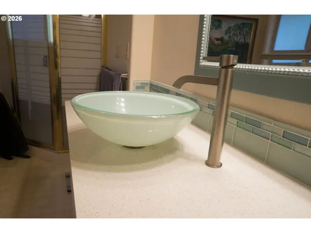 Bathroom-Walk in Shower