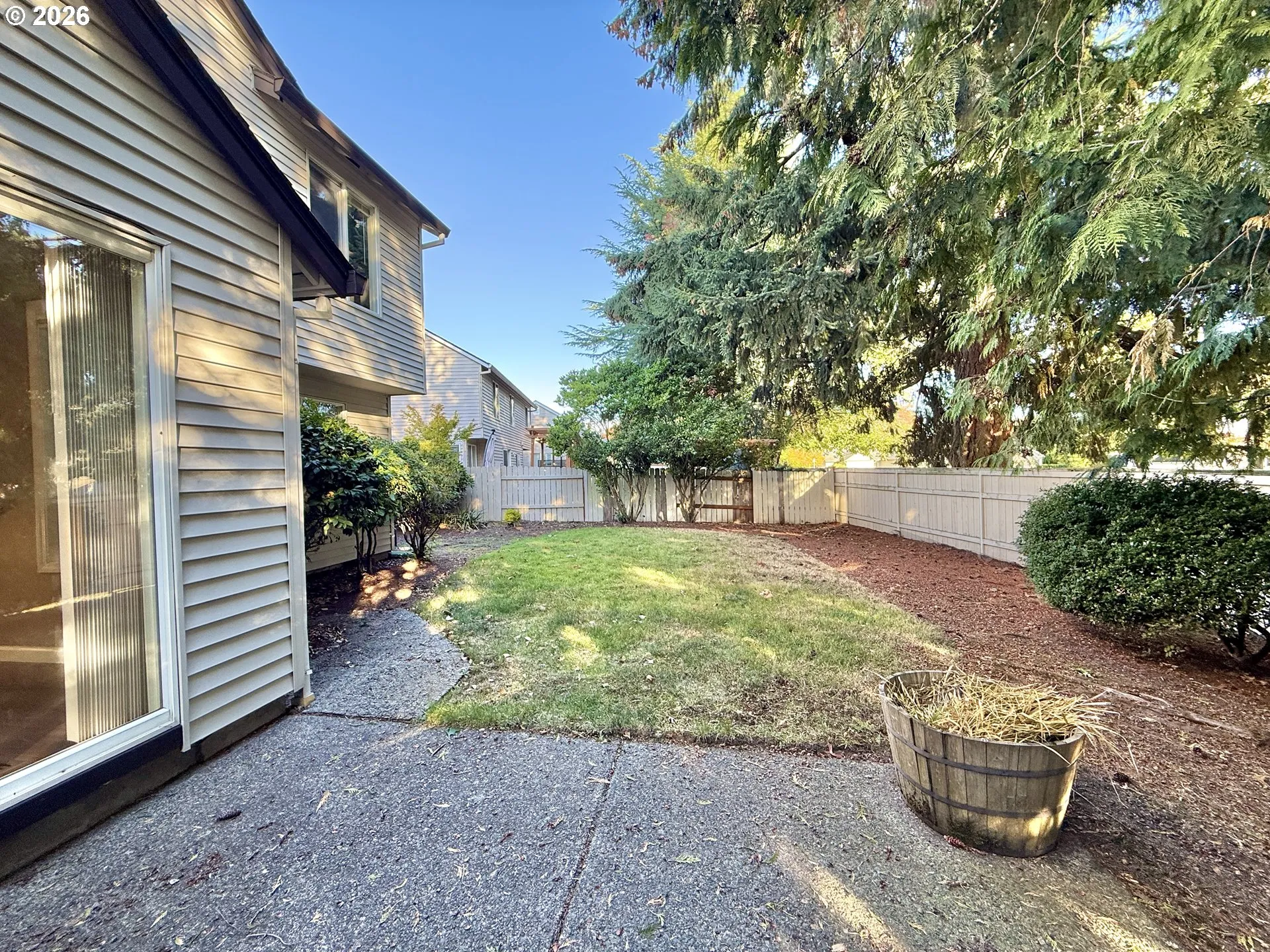Yard-Back