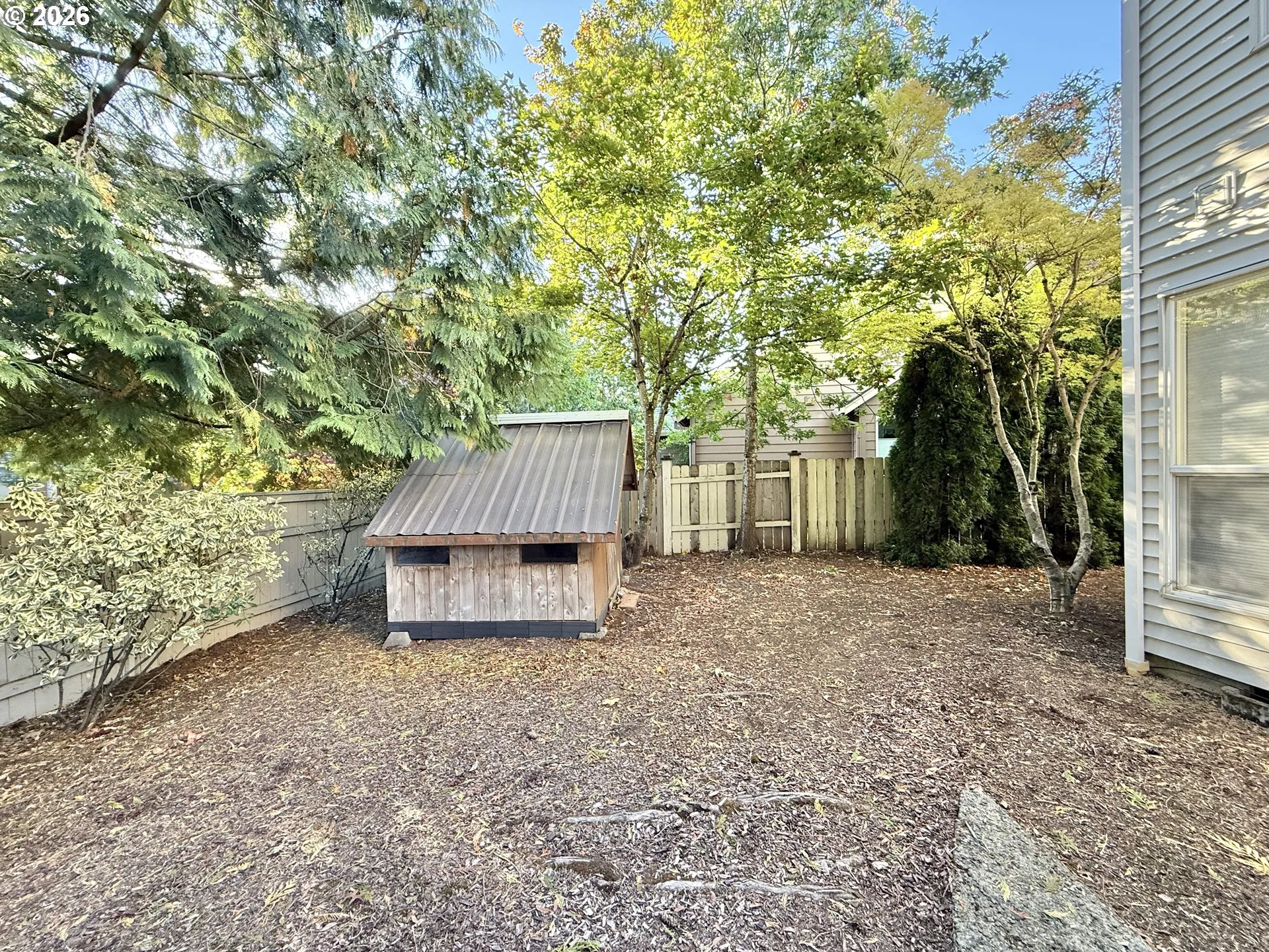 Yard-Back