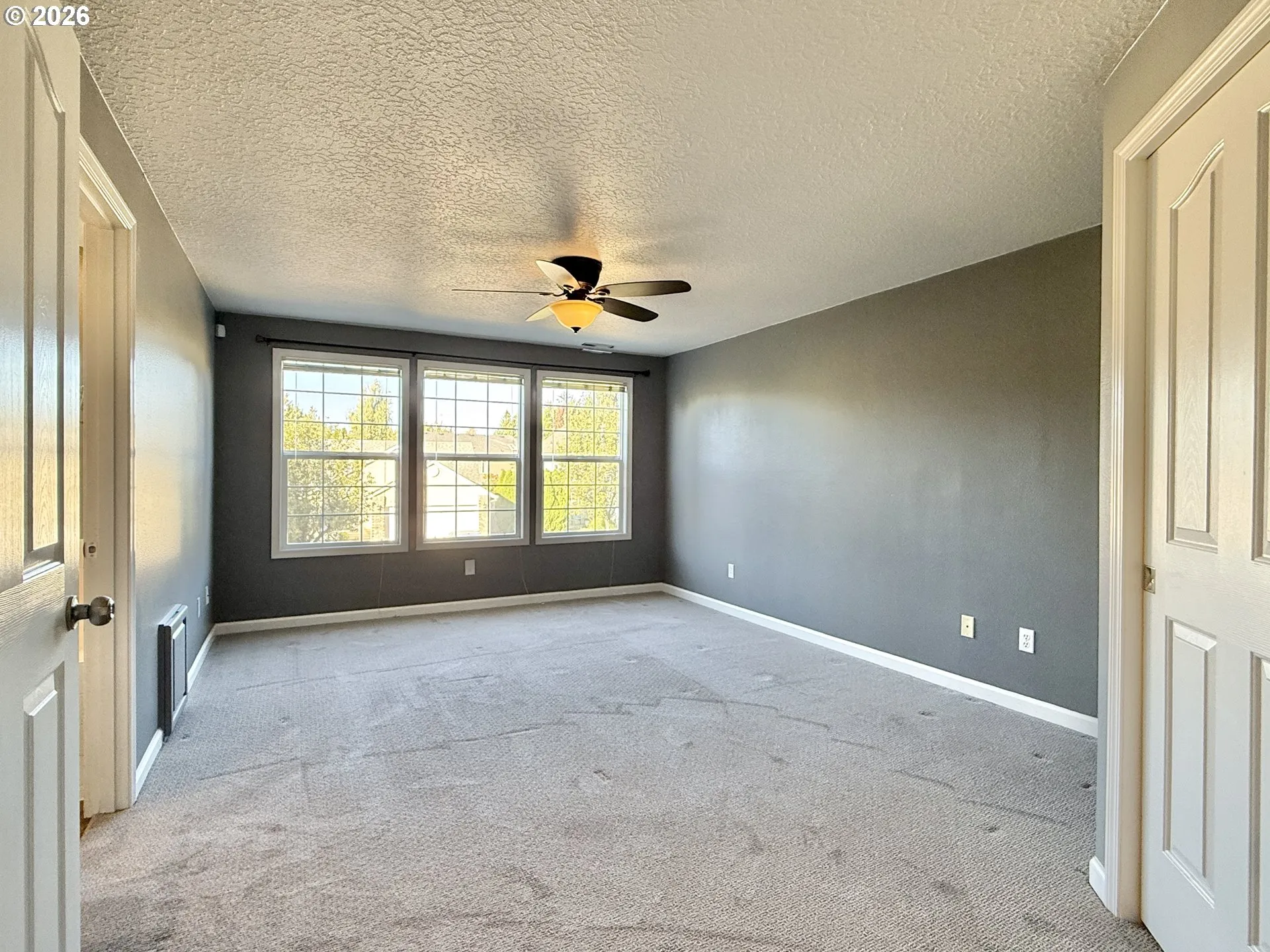 Primary Bedroom-Upper