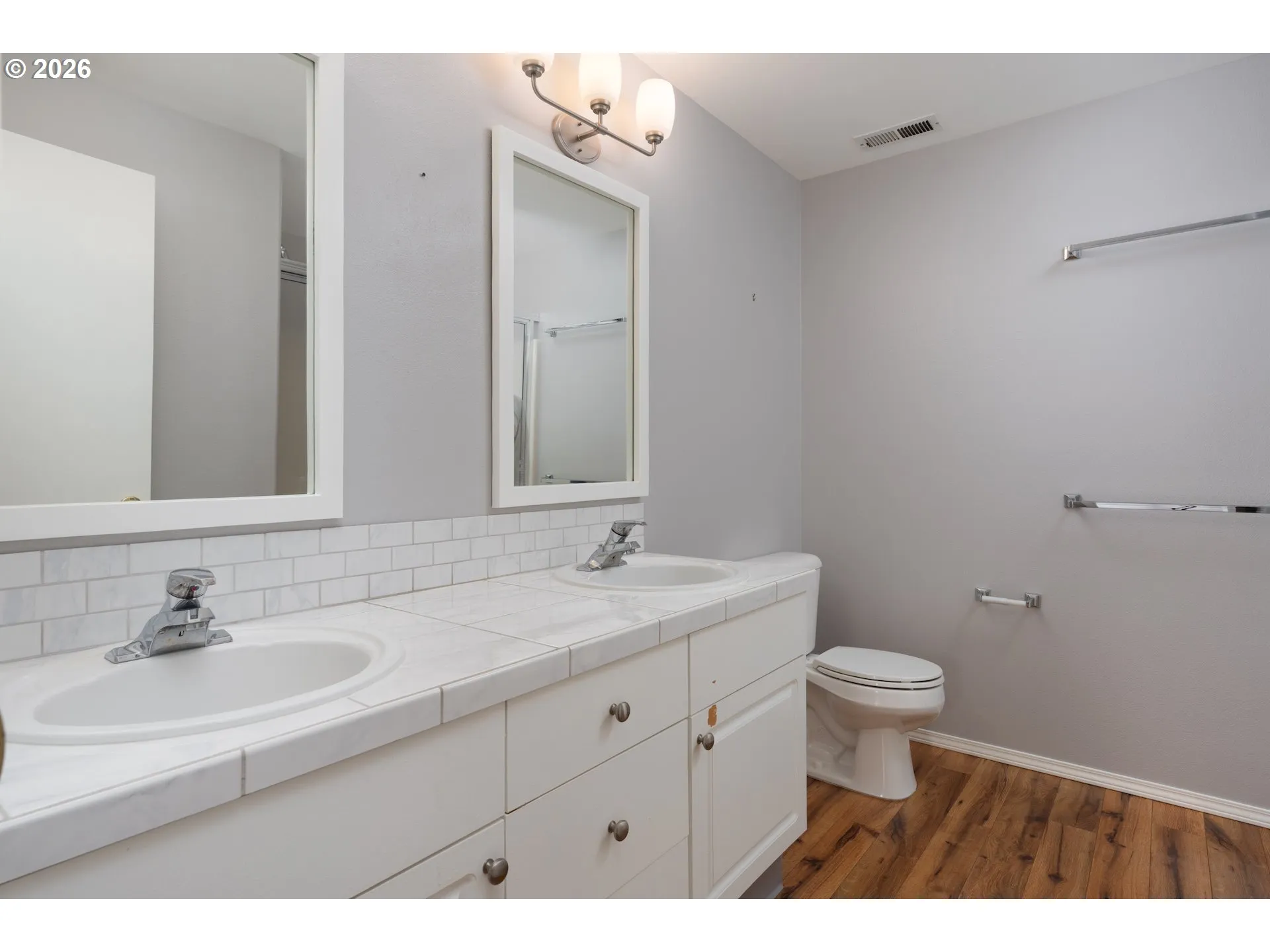 En Suite Bathroom-Upper