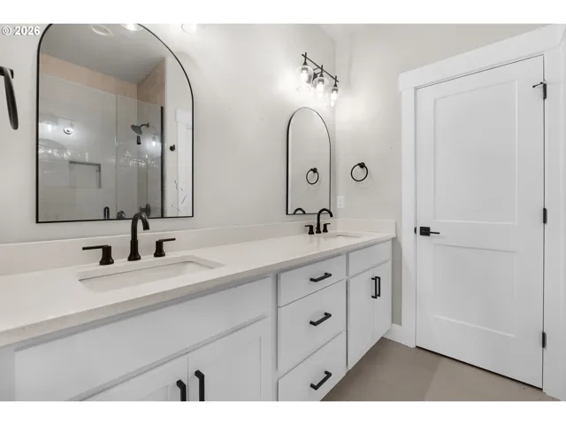En Suite Bathroom