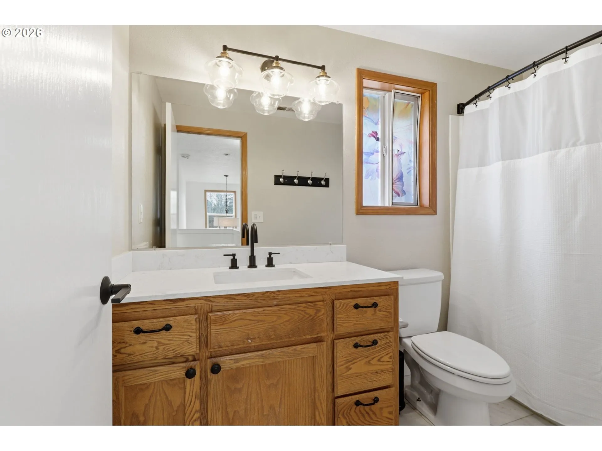 Bathroom-Upper